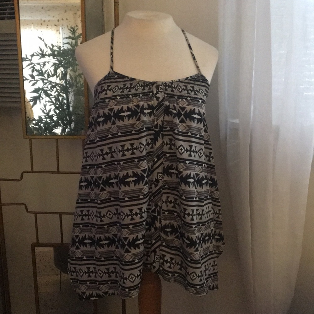 Aztec Print Top - Picture 6 of 8